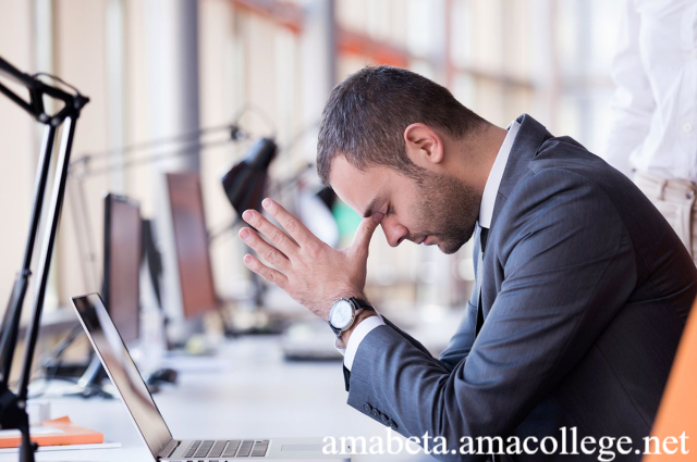 10 Jurusan Kuliah yang Paling Disesali Setelah Lulus